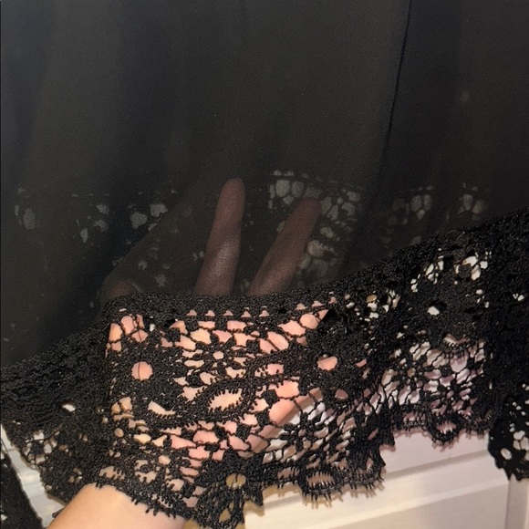Elegant Black Lace long sleeve mesh top - Picture 4 of 5